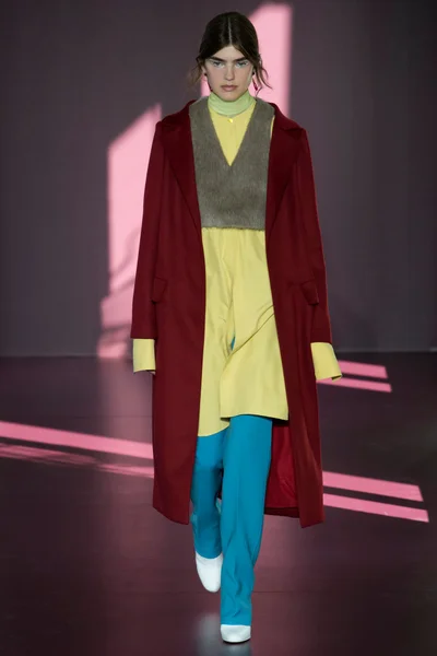 Look 2